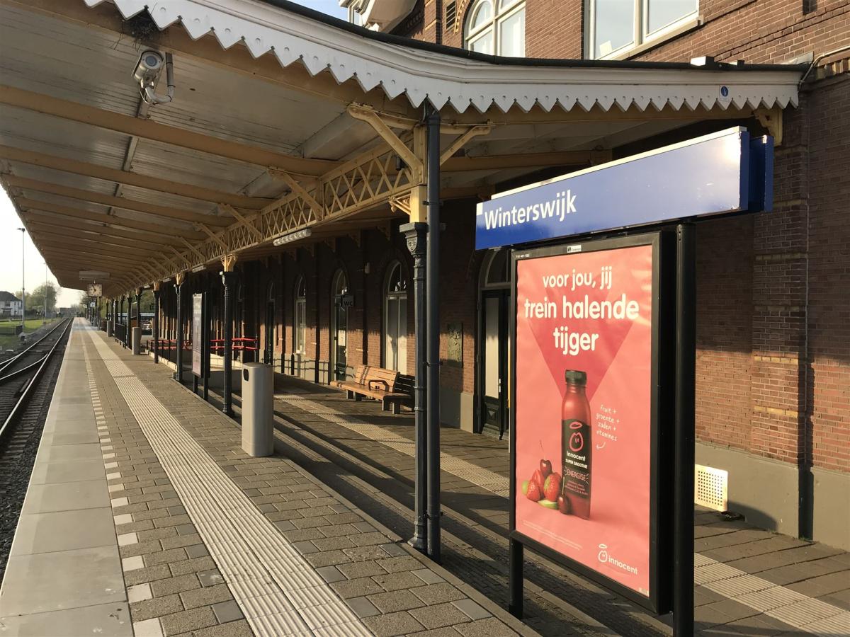 Bild vom Bahnhof in Winterswijk, auf dem Bahnsteig stehend