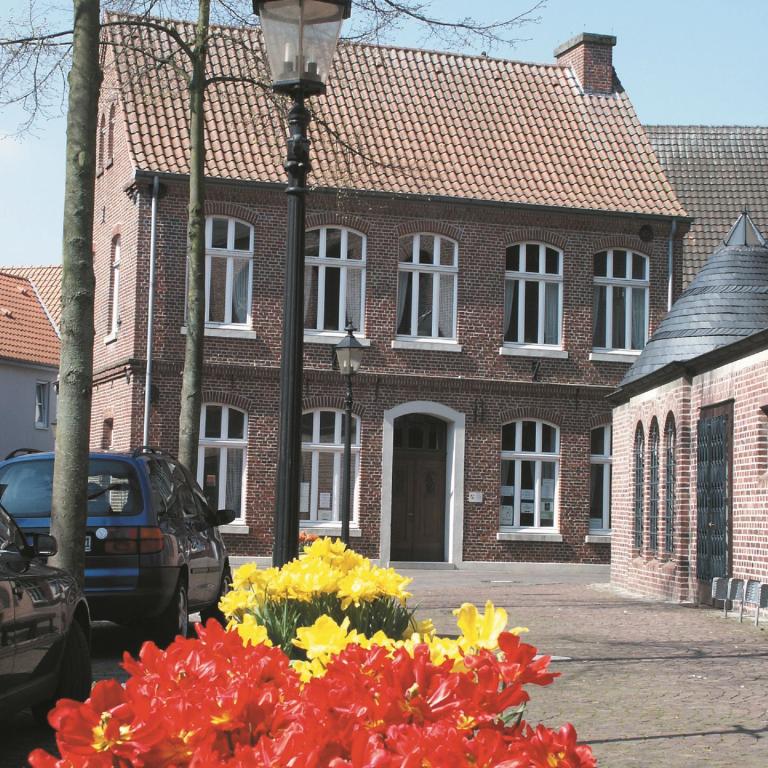 Bild vom Haus Wilmers, gegenüber vom Haupteingangsbereich